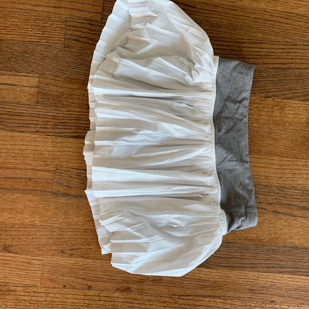 White pleated lululemon skirt